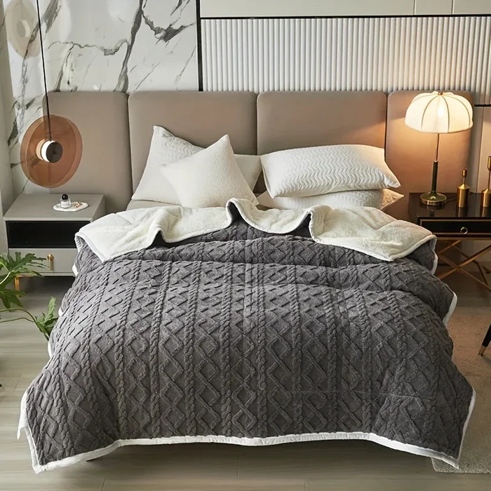 1pc Three-Layer Winter Quilt, Lightweight Breathable Warmth Thick Bed Comforters, Home Decor