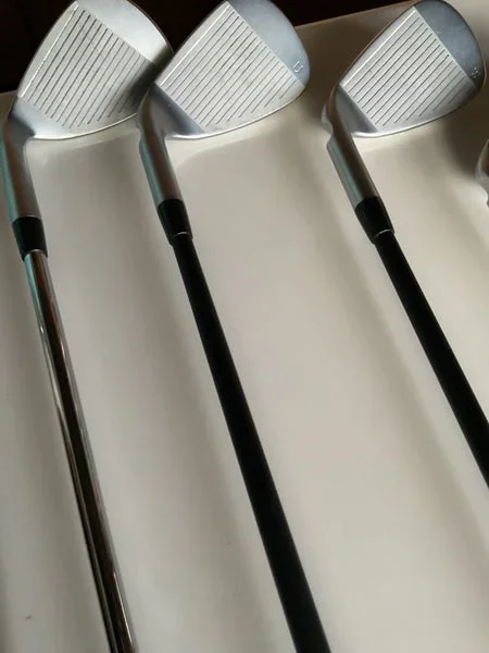Men’s 2025 Ping G440 Right Handed Iron Set (6 Clubs) #6 – #9, PW, GW Graphite Shaft (Used)