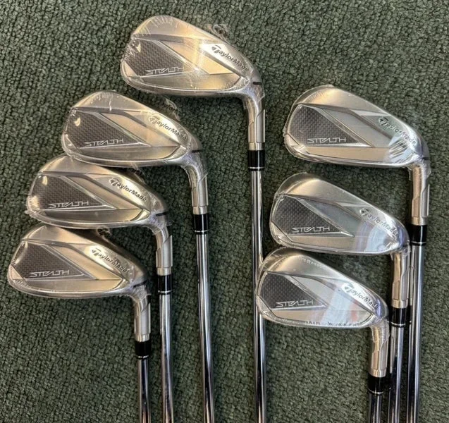 Men’s TaylorMade Stealth Right Handed Iron Set Stiff Flex 7 Pieces Steel Shaft (Used)