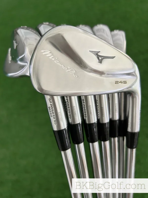 Mizuno Pro 245 Forged Iron Set 4-P / Dynamic Gold 115 Stiff