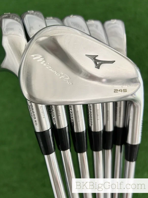 Mizuno Pro 245 Forged Iron Set 4-P / Dynamic Gold X Seven Extra Stiff