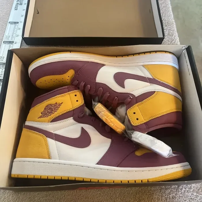 New Nike Air Jordan 1 Retro High OG Brotherhood Size 13 555088-706 Ships Today!