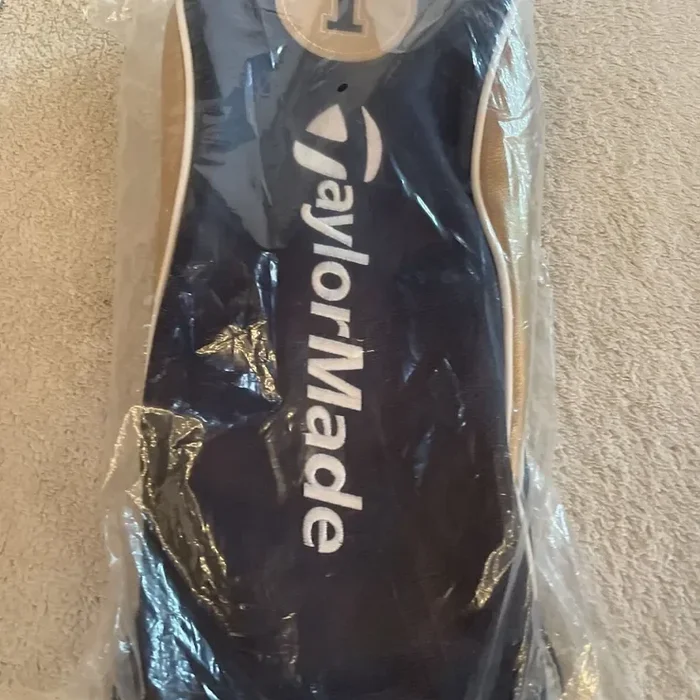 SUPER RARE Taylormade 2017 PGA Championship Player Only Driver Cover, Ships Now