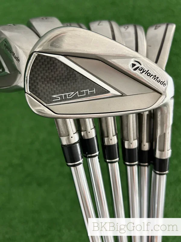 Taylormade Stealth Iron Set 4-P / Dynamic Gold X100 Extra Stiff +1/2”
