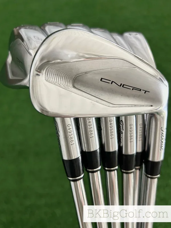 Titleist CNCPT CP-02 Forged Iron Set 4-P / NS Pro Modus Tour 105 Stiff