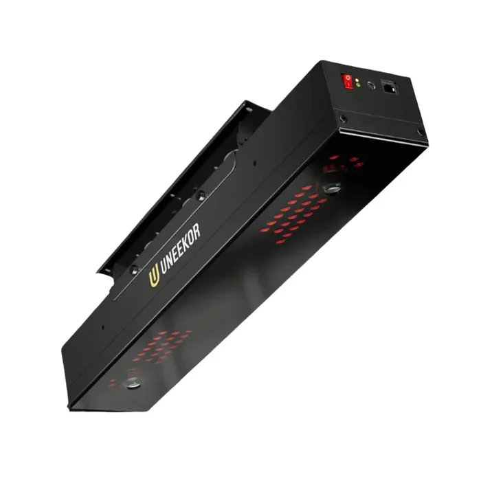 Uneekor EYE XR Golf Simulator / Launch Monitor (Canada Only)