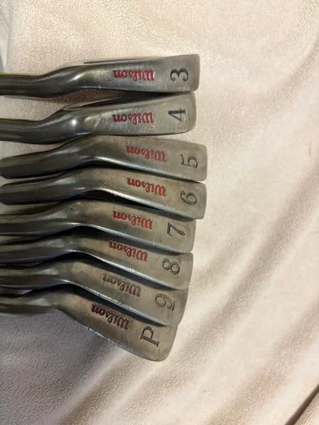 Wilson Advantage Right Handed Iron Set Regular Flex 8 Pieces Steel Shaft (Used)